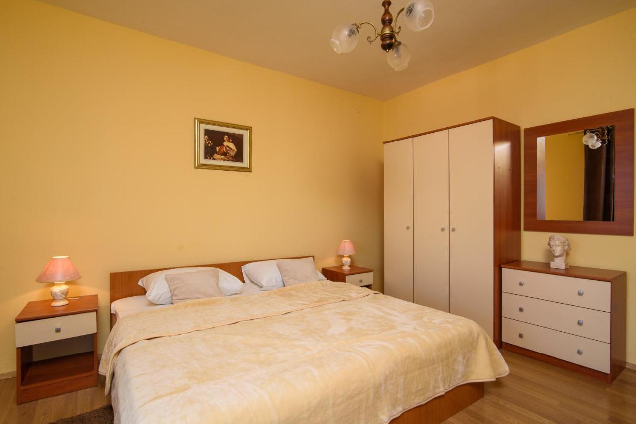 Apartmen Karmen 2 特罗吉尔 外观 照片
