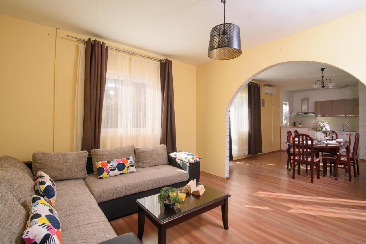 Apartmen Karmen 2 特罗吉尔 外观 照片